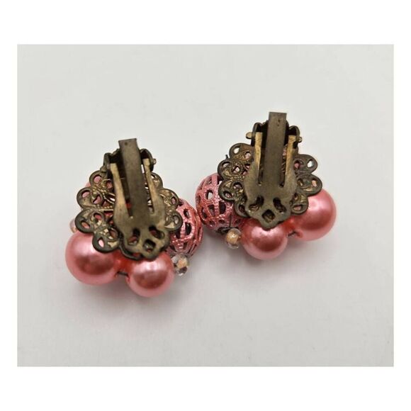 Vintage 1950's Pink On Pink Beaded Clusters Earrings - Picture 4 of 5